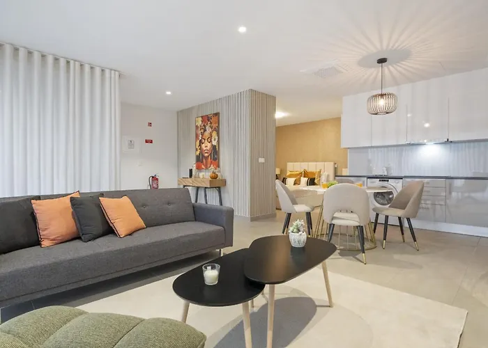 公寓 Sunflower Gem By Homie