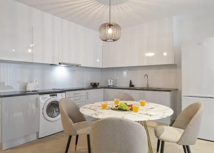 Sunflower Gem By Homie Caniço